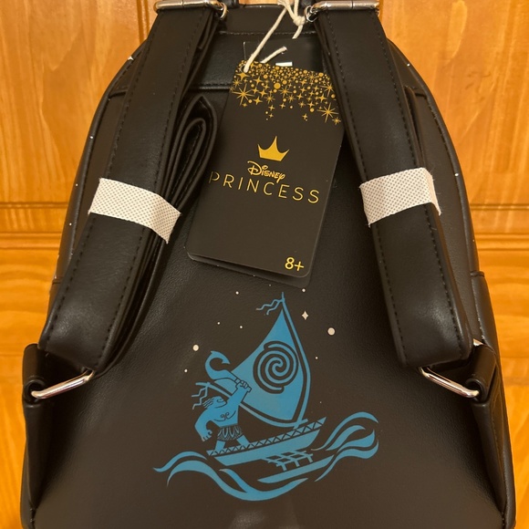 Loungefly Moana backpack NWT - Picture 4 of 4